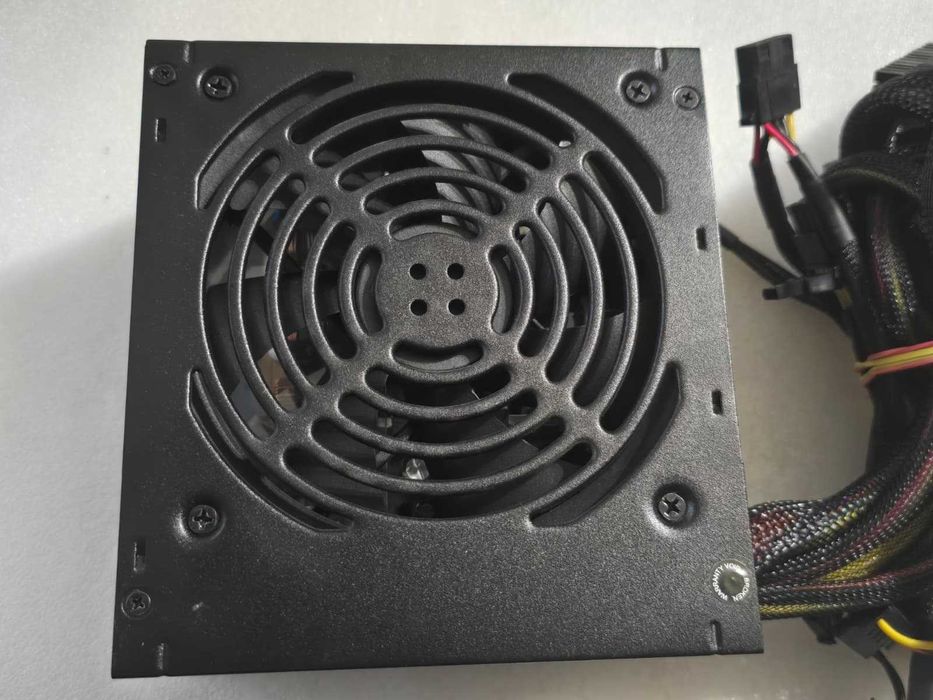 Sursa PC Corsair VS650, 650W, PFC Activ. 120mm, 2 x 6+2 pin PCI-E