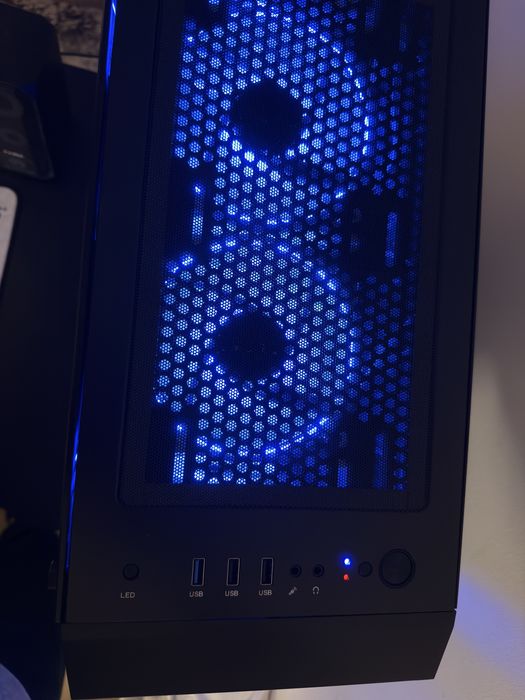 OFERTA PC Gaming Excelent RTX 3070, Ryzen 7 5700x, 16gb ram, 1tb