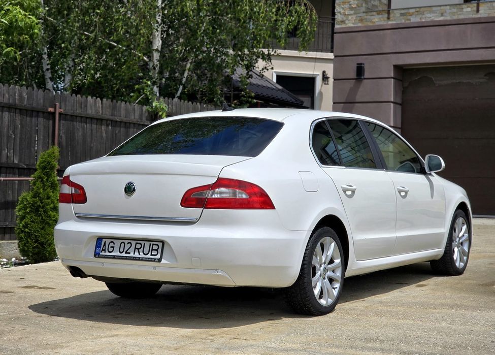 Skoda Superb 2012