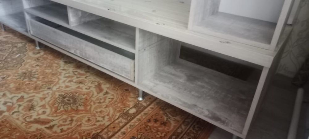 Горка в гостиную новая