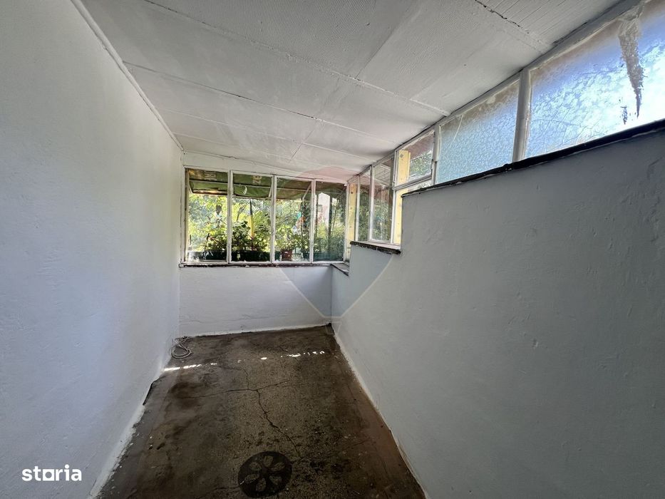 Apartament cu 3 camere de vânzare în zona Bucur Obor