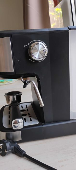 Кафе машина gorenje ESM12MBK