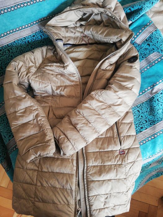 Златисто яке Napapijri