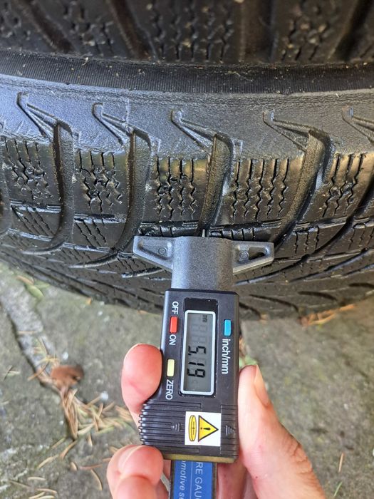 Гуми Michelin 235 65 R17 104H зимни