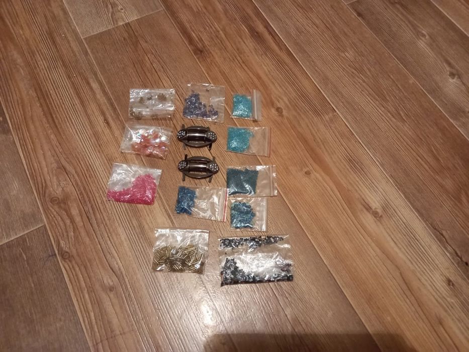 Продаются новые нитки и прочие