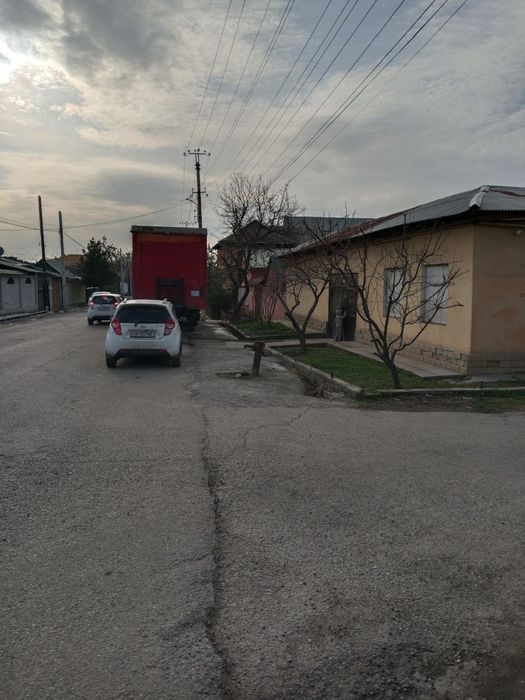 Prodam dom 2.8 sotik v Tashkente fergana yo'li orintir sangorit