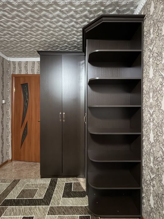 шкаф угловой с зеркалом