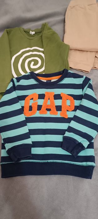 Отдам вещи на мальчика 2-3 года