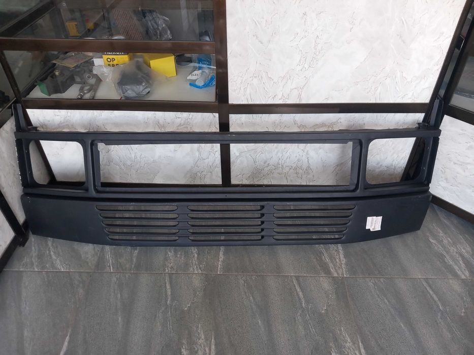 Предна броня Мерцедес Т1  1977-1996, 207-410