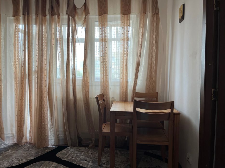 Inchiriez apartament cu 2 camere, zona Olari