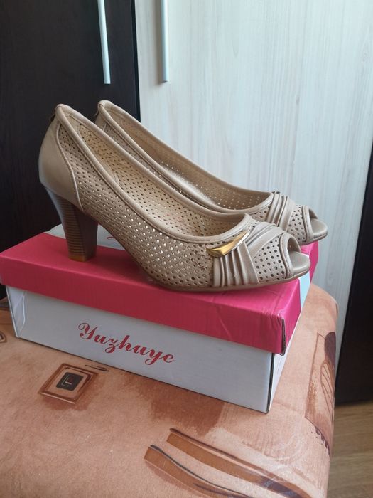 Дамски    обувки