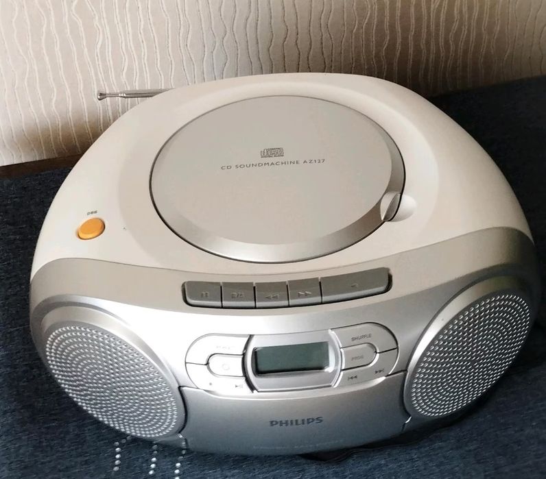 Radiocaset cu CD Roadstar /Philips/GRUNDIG  RRCD 4203 PLL