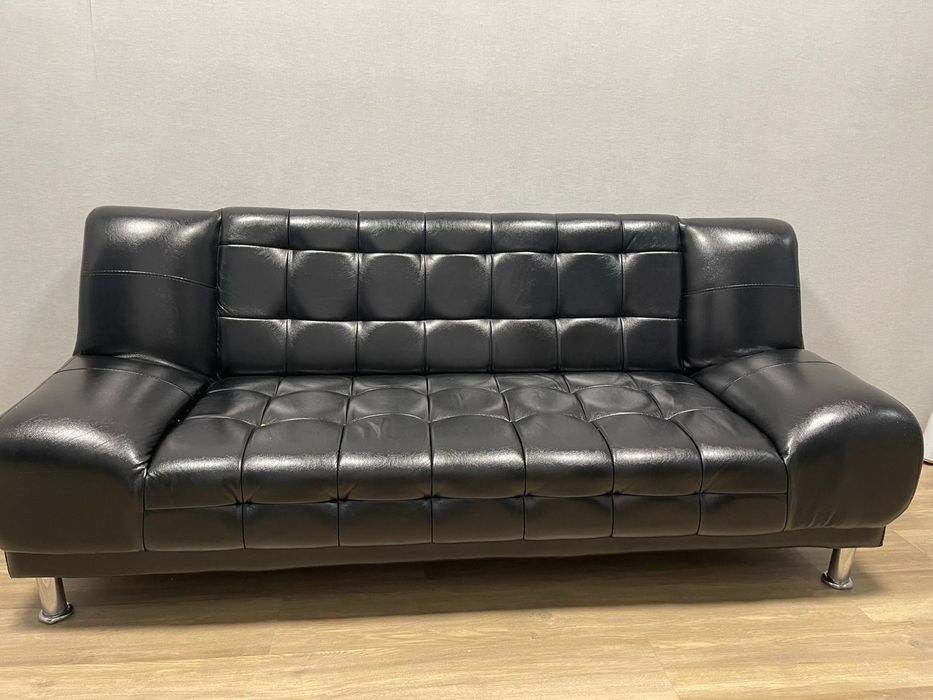 Продам диван кожаный