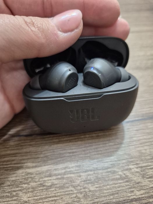 Casti JBL wave200TWS