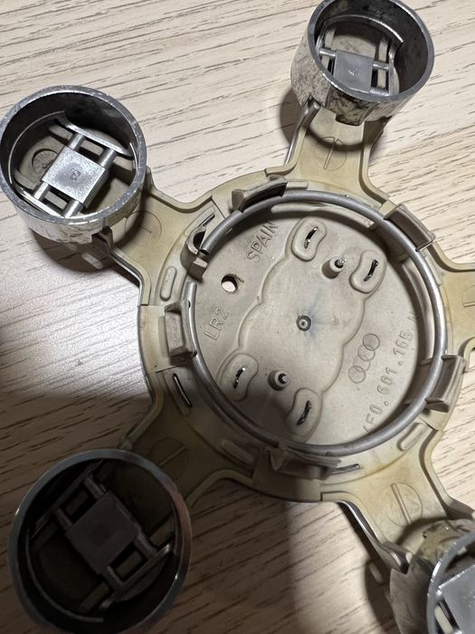 Capacele centrale Audi originale 4 bucati