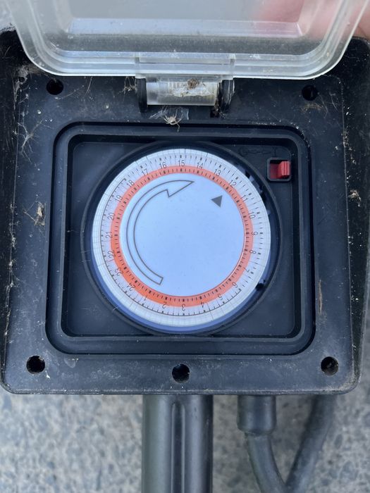 Priza de gradina programabila cu prelungitor