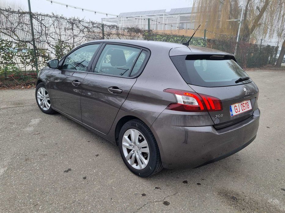 Peugeot 308  2015