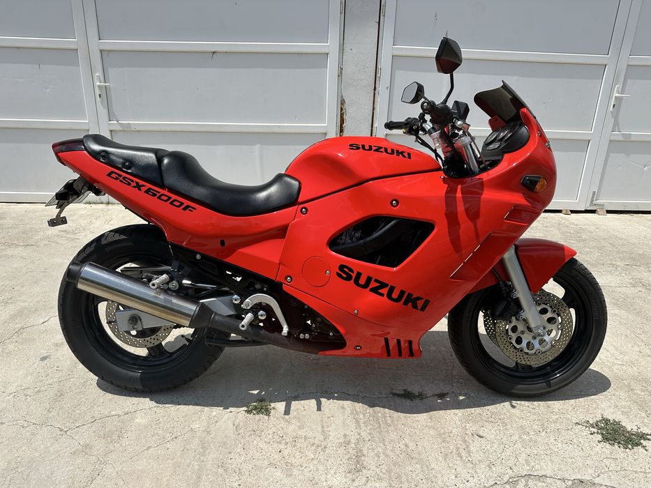 Suzuki gsx600 f….