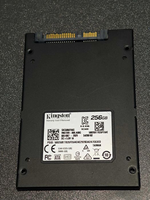 SSD Kingston KC600 256GB SATA III – 94% Health – 562 MB/s – Testat