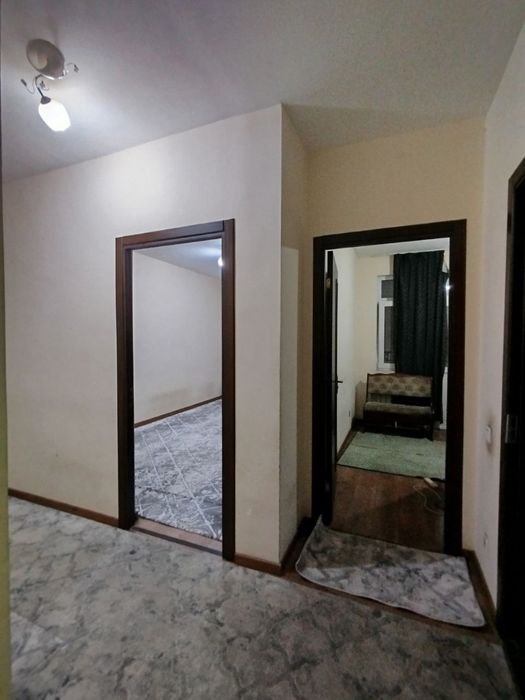 Sotiladi srochni 1 xona