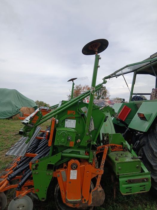 Semănătoare Amazone pe discuri și freză rotativă