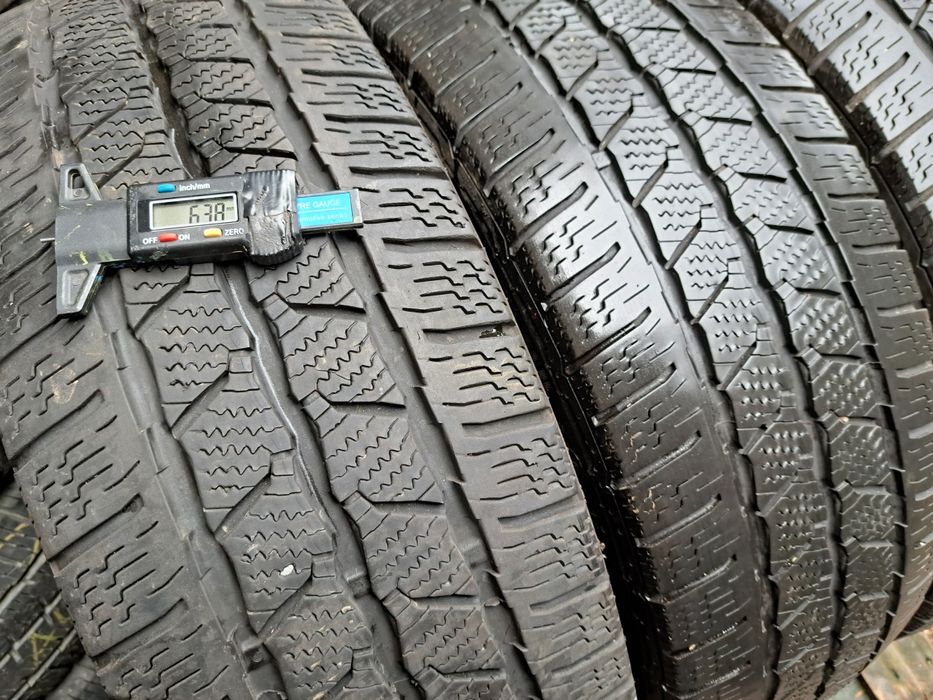 4 anvelope 215/60 R17 C  Continental
