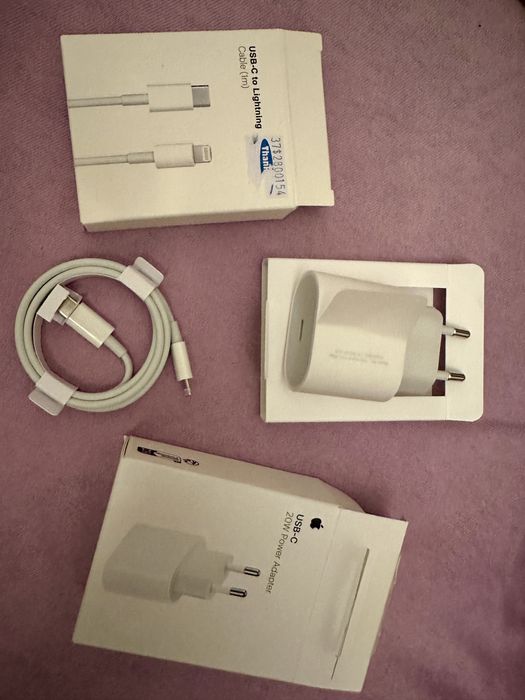 Incarcator iohone  original si cablu original!