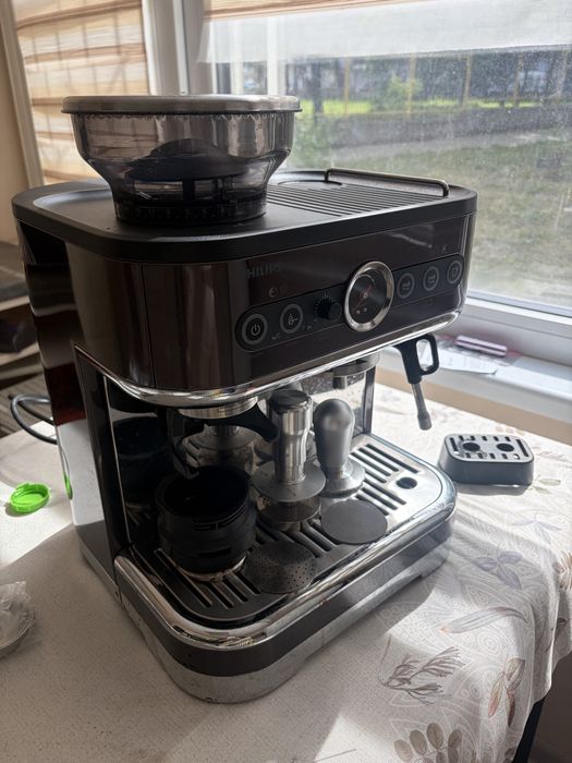 Кафемашина Philips barista brew