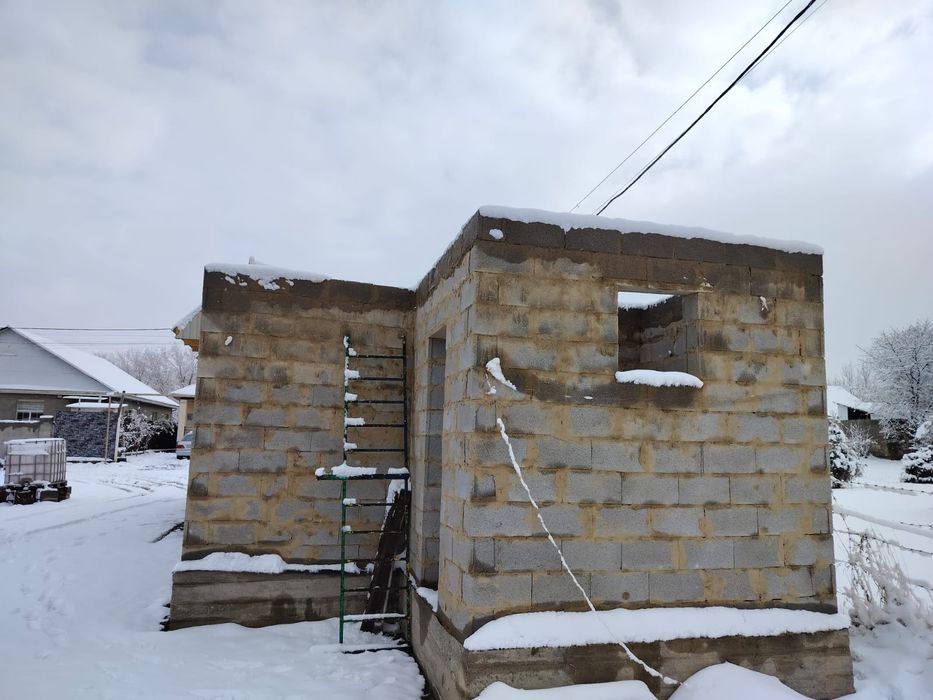 Времянка плюс фундамент