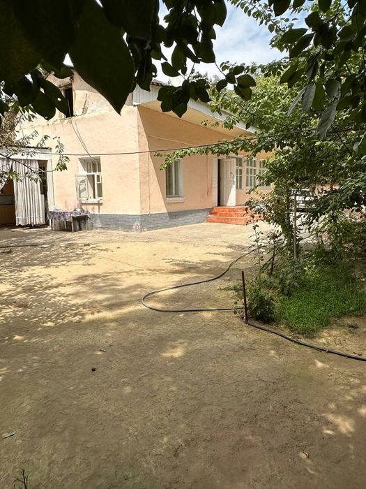 Дом на земле , участок