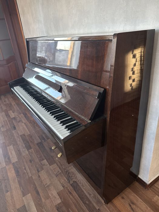 Продам фортепиано