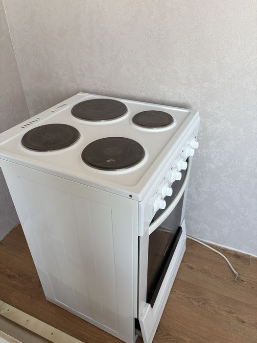 Продам электроплиту GEFEST