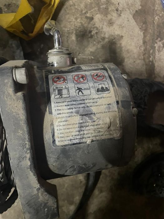 лебедка 12,000 ват