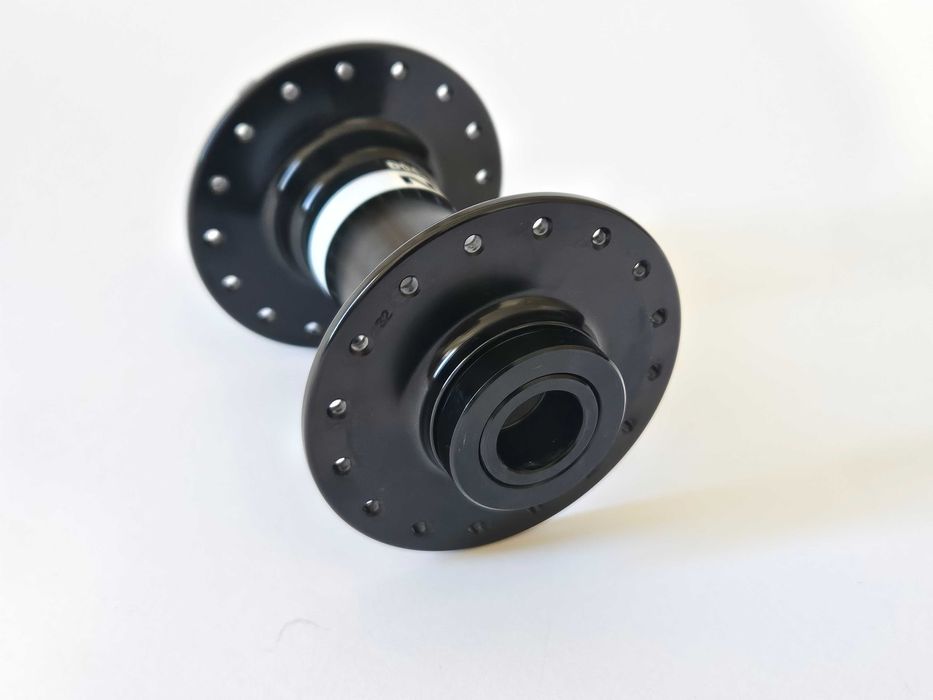 Предна главина Novatec D041SB-B15 32H 15x110мм Boost с Torque Caps