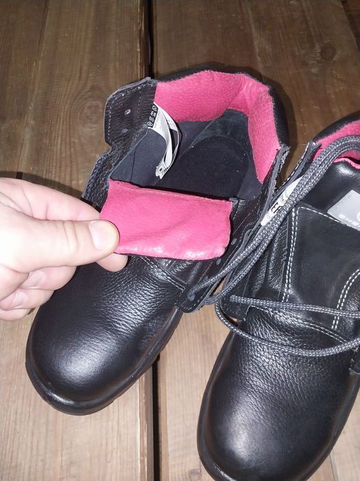 Ботинки рабочие.