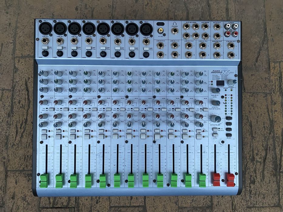 Alesis Multimix 16 USB ( voce / instrumente muzicale )