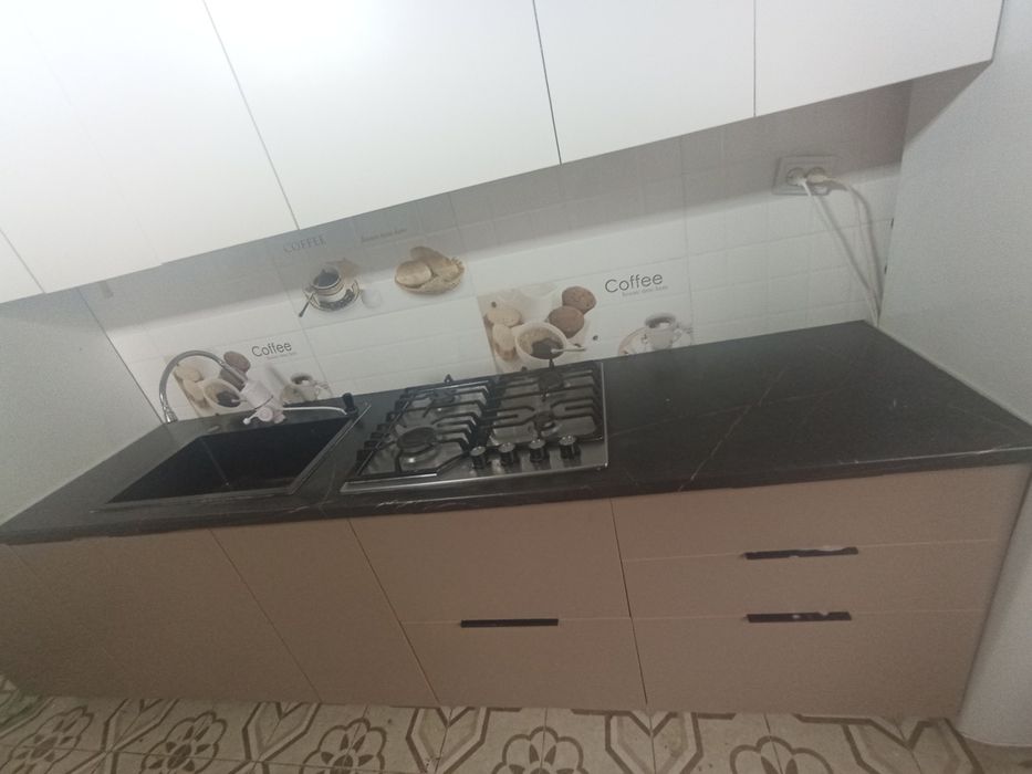 Срочно продам кухоный гарнетур