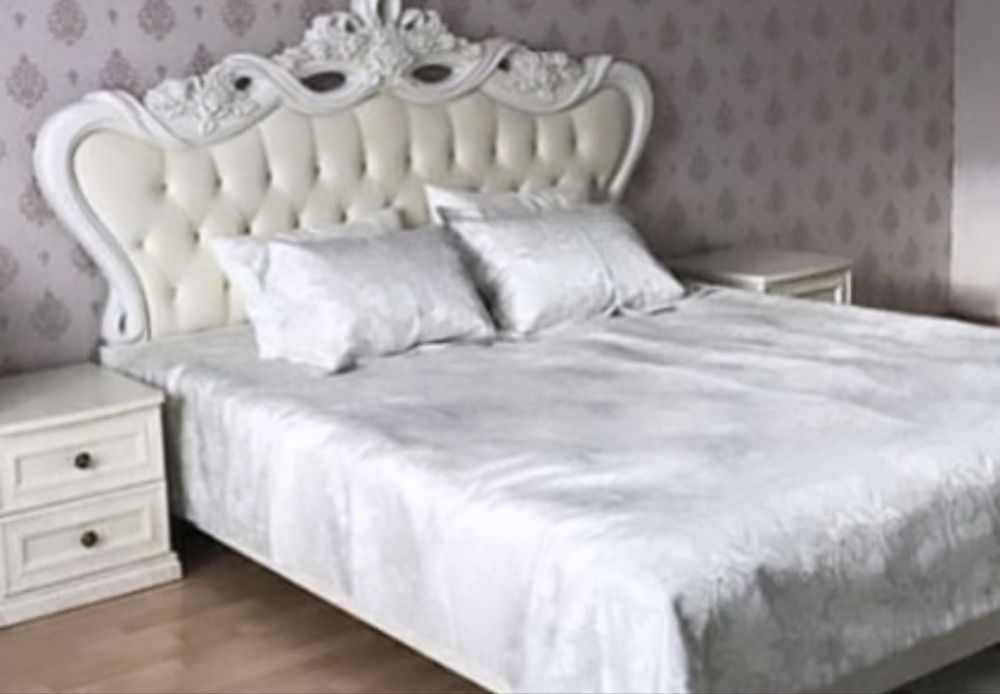 Спальная кровать