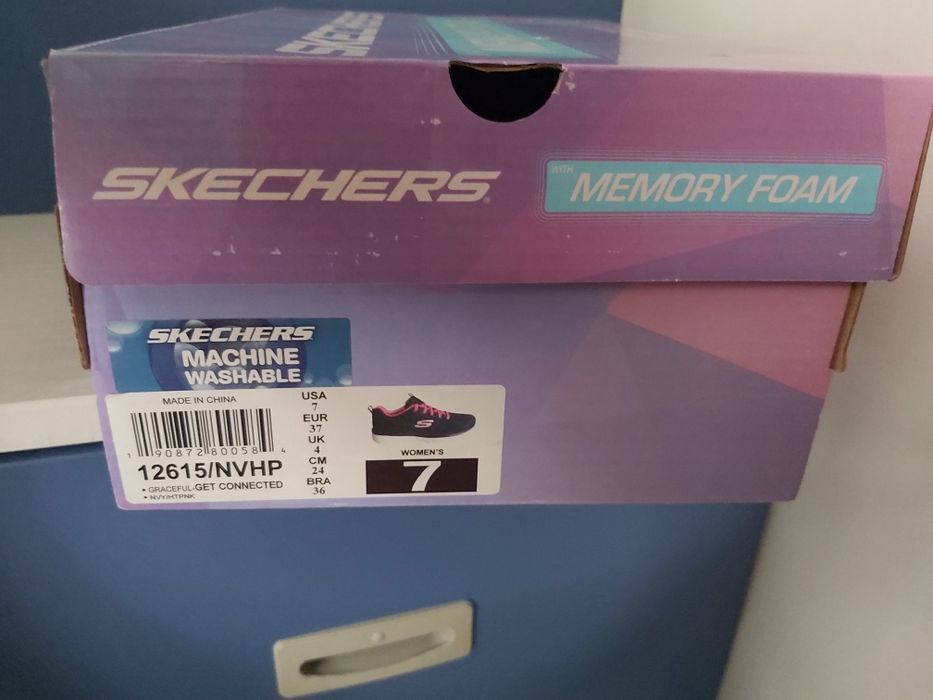 Adidași  skechers