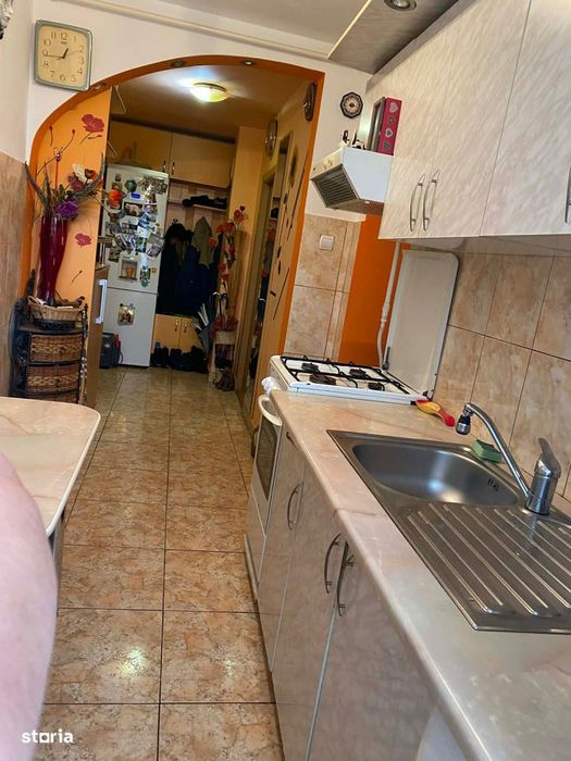 Apartament de 2 camere, decomandat, 58 mp., zona Decebal