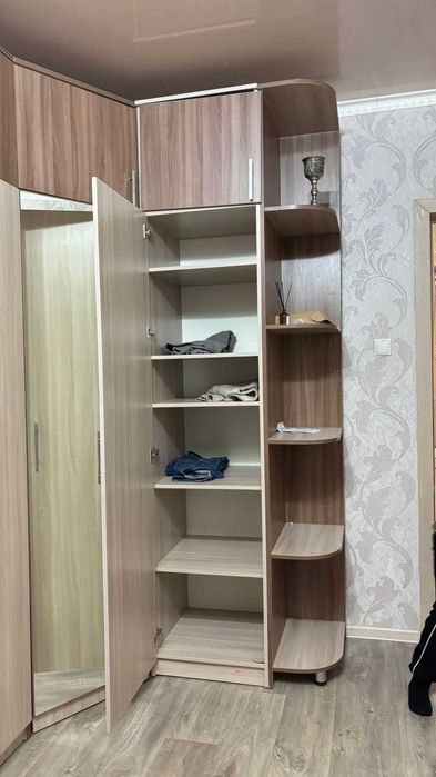 Продам кровать и шкафы