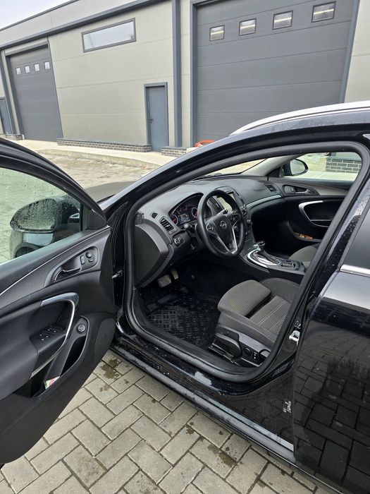 Opel Insignia Sports Tourer 4x4 Automat | Proprietar 4 ani | B20DTH | Fără investiții