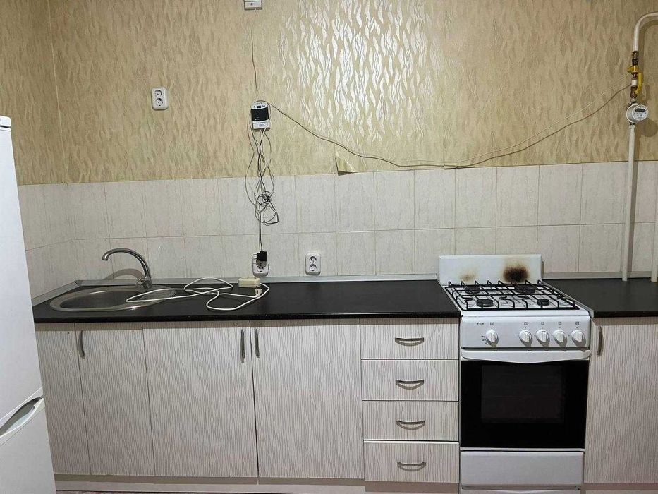 Продам 1 ком на Аэропорту