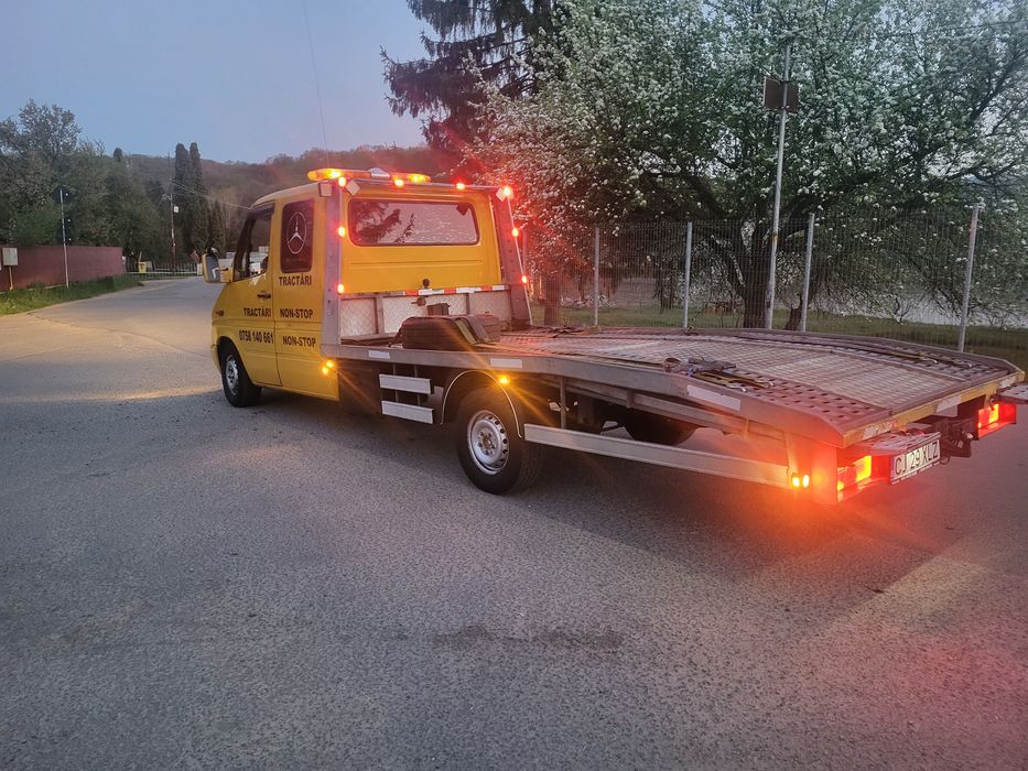 Vand  Mercedes -Sprinter cabina 6 locuri