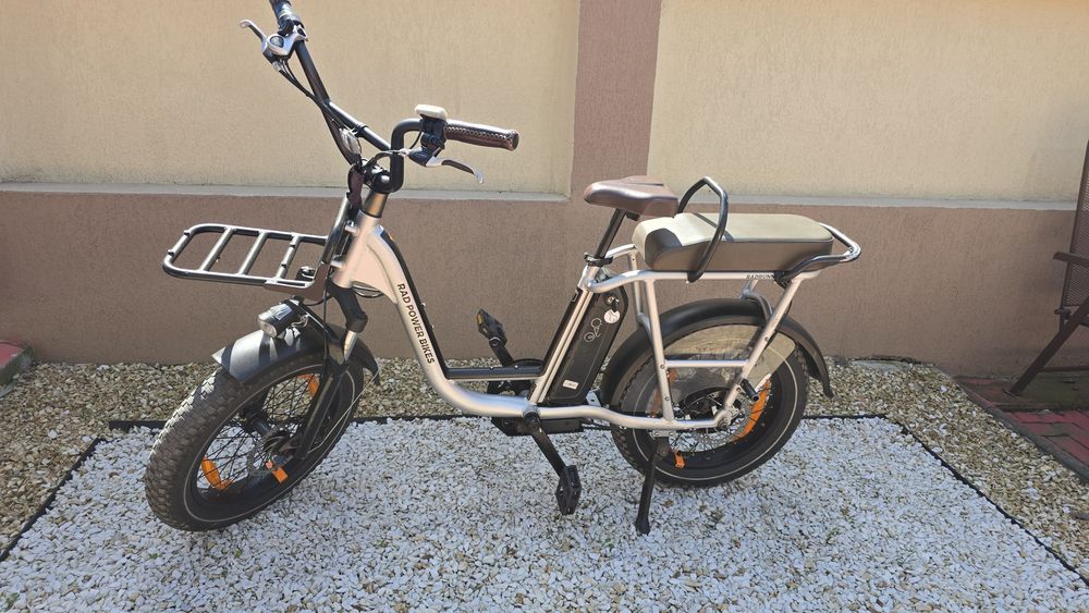 Bicicletă electrică RadRunner 1 Plus – fat bike, autonomie mare, ideal