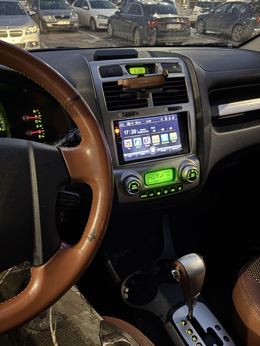 Kia sportage 2005 tractiune 4x4blocabil la buton model full automata