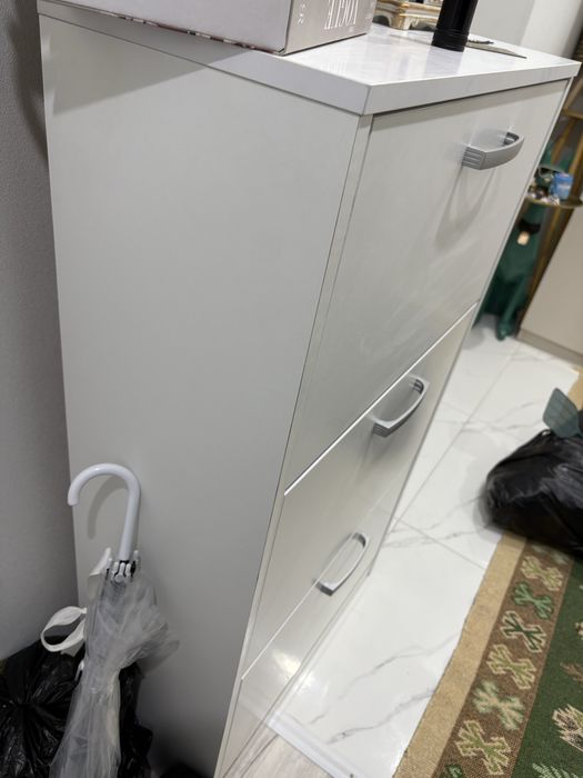 обувной шкаф продам