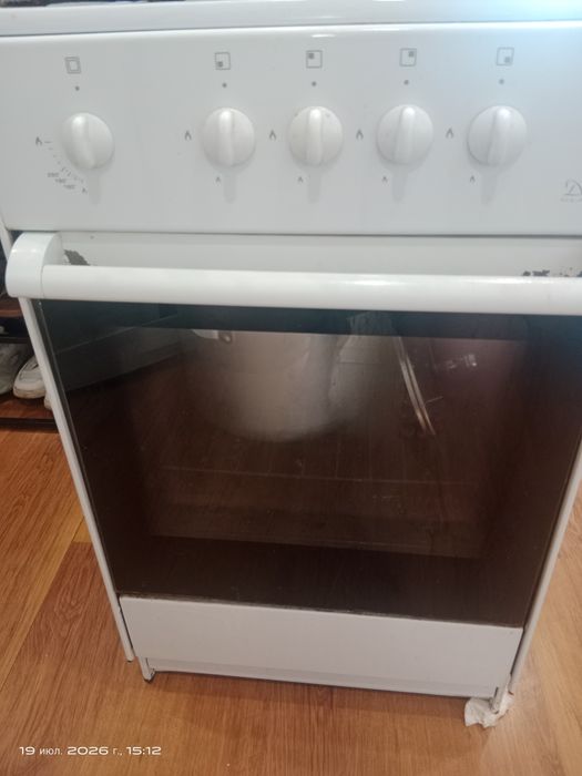 Продам газовую плиту