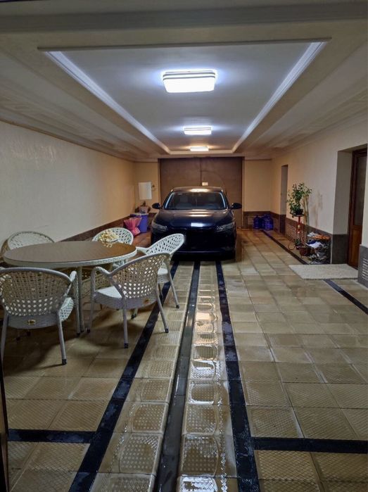 Nazarbek Xarakatda 3.8 sotix.