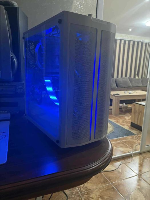 Продавам НОВ Gaming компютър / AMD Ryzen 5 3600xt 6 core/32RAM/16GB/